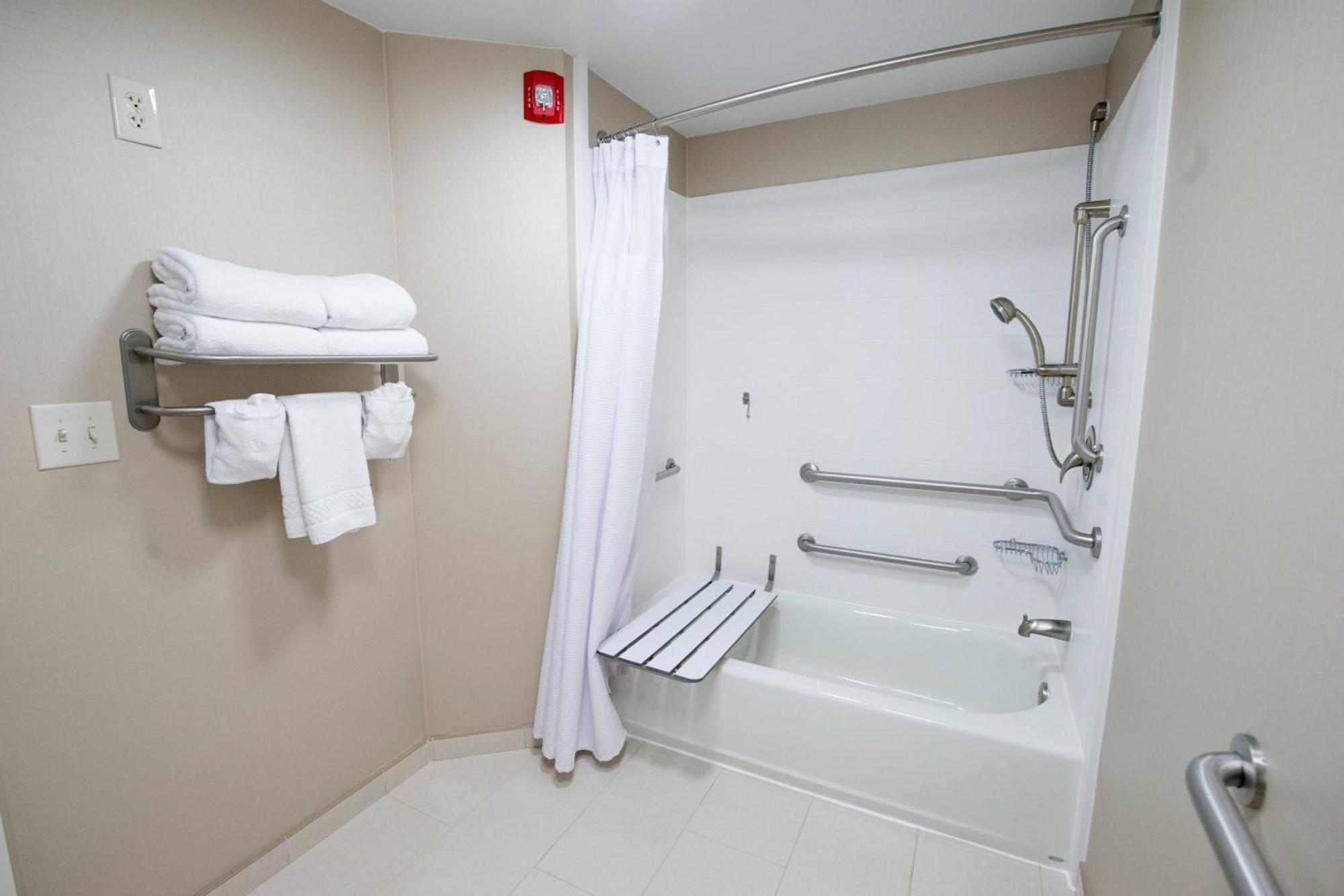 Springhill Suites By Marriott Winston-Salem Hanes Mall Экстерьер фото