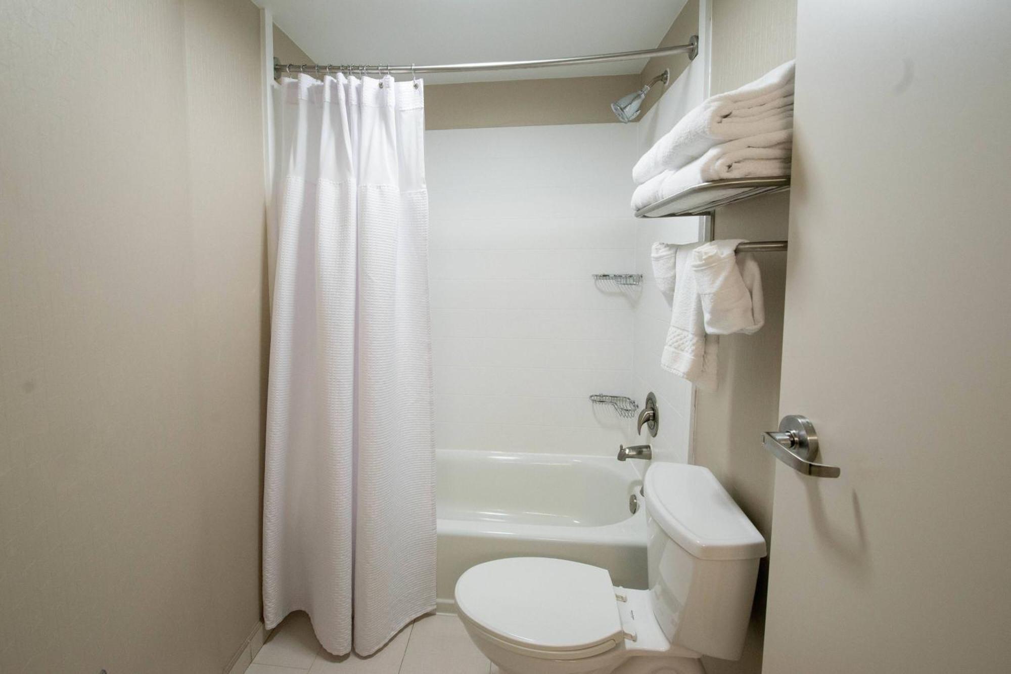 Springhill Suites By Marriott Winston-Salem Hanes Mall Экстерьер фото