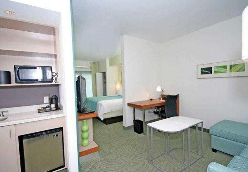 Springhill Suites By Marriott Winston-Salem Hanes Mall Экстерьер фото